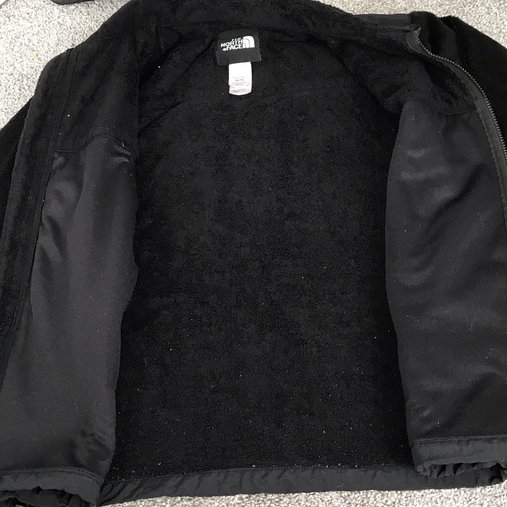 The North Face Fleece Youth Black Performance Jacket - Picture 2 of 3